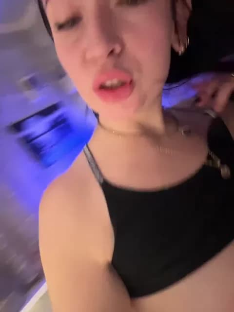 Saved: AureliyXXX Broadcast (January 8, 2026 03:11, 47min)