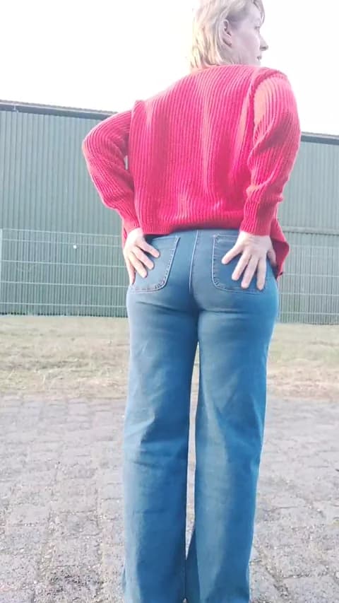 Saved: BlueEye_Girl Broadcast (March 7, 2026 17:37, 69min)