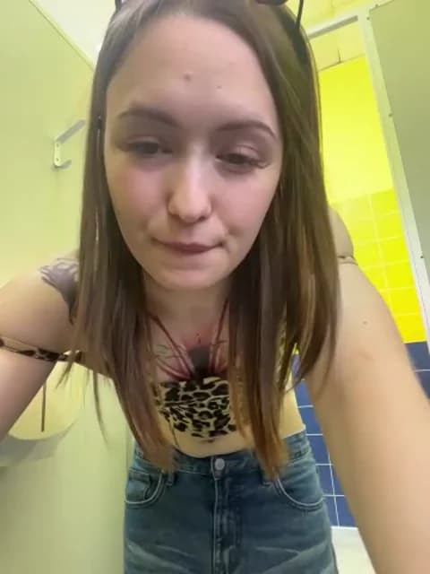 Saved: EliteBitch Broadcast (May 19, 2026 07:40, 32min)