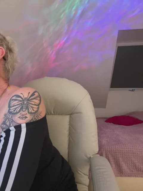 Saved: German_Milf Broadcast (April 7, 2026 14:55, 32min)