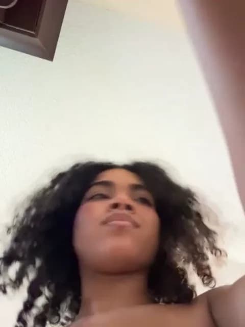 Saved: Kiki_hammyy Broadcast (May 10, 2026 22:54, 33min)