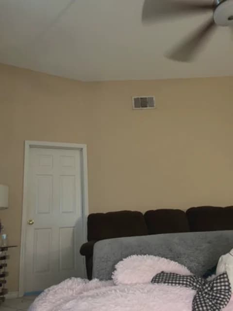 Saved: Kiki_hammyy Broadcast (May 17, 2026 19:38, 38min)