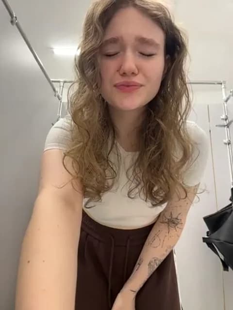 Saved: RussianWoman Broadcast (April 18, 2026 04:04, 34min)