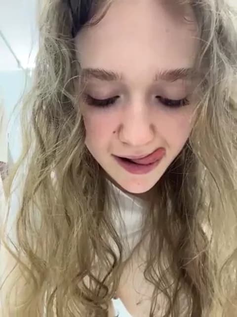 Saved: RussianWoman Broadcast (April 18, 2026 11:43, 36min)