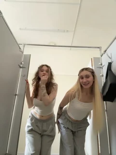 Saved: RussianWoman Broadcast (April 28, 2026 10:49, 39min)