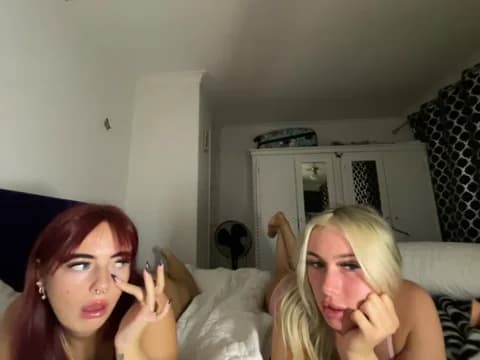 Saved: SexySaraxxoo Broadcast (May 1, 2026 01:48, 47min)