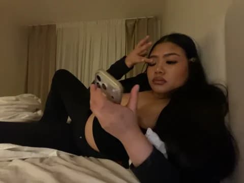 Saved: TitiTinyThai Broadcast (April 14, 2026 23:46, 32min)