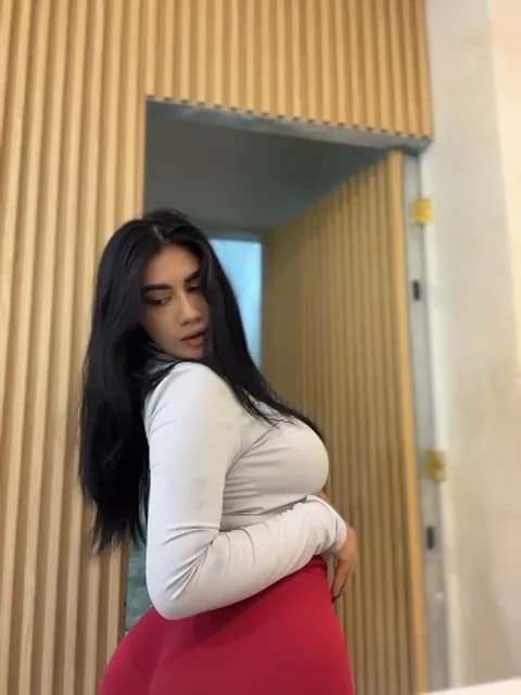 Saved: clarachanelricek Broadcast (January 15, 2026 24:15, 32min)