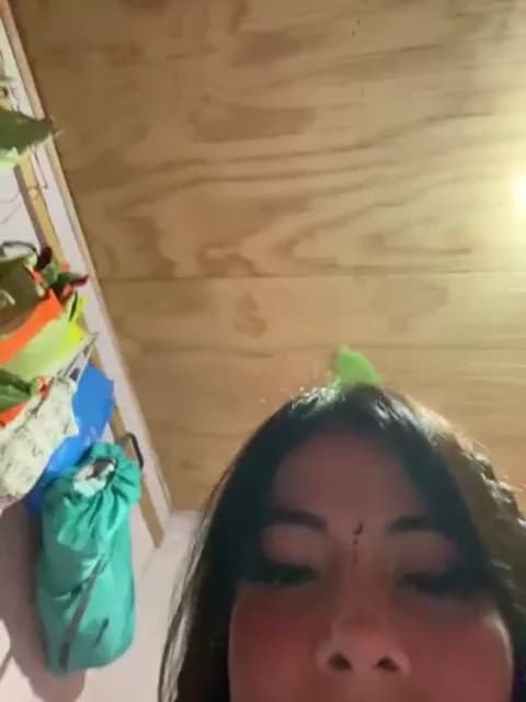 Saved: kiittyselenita Broadcast (May 1, 2026 04:43, 33min)
